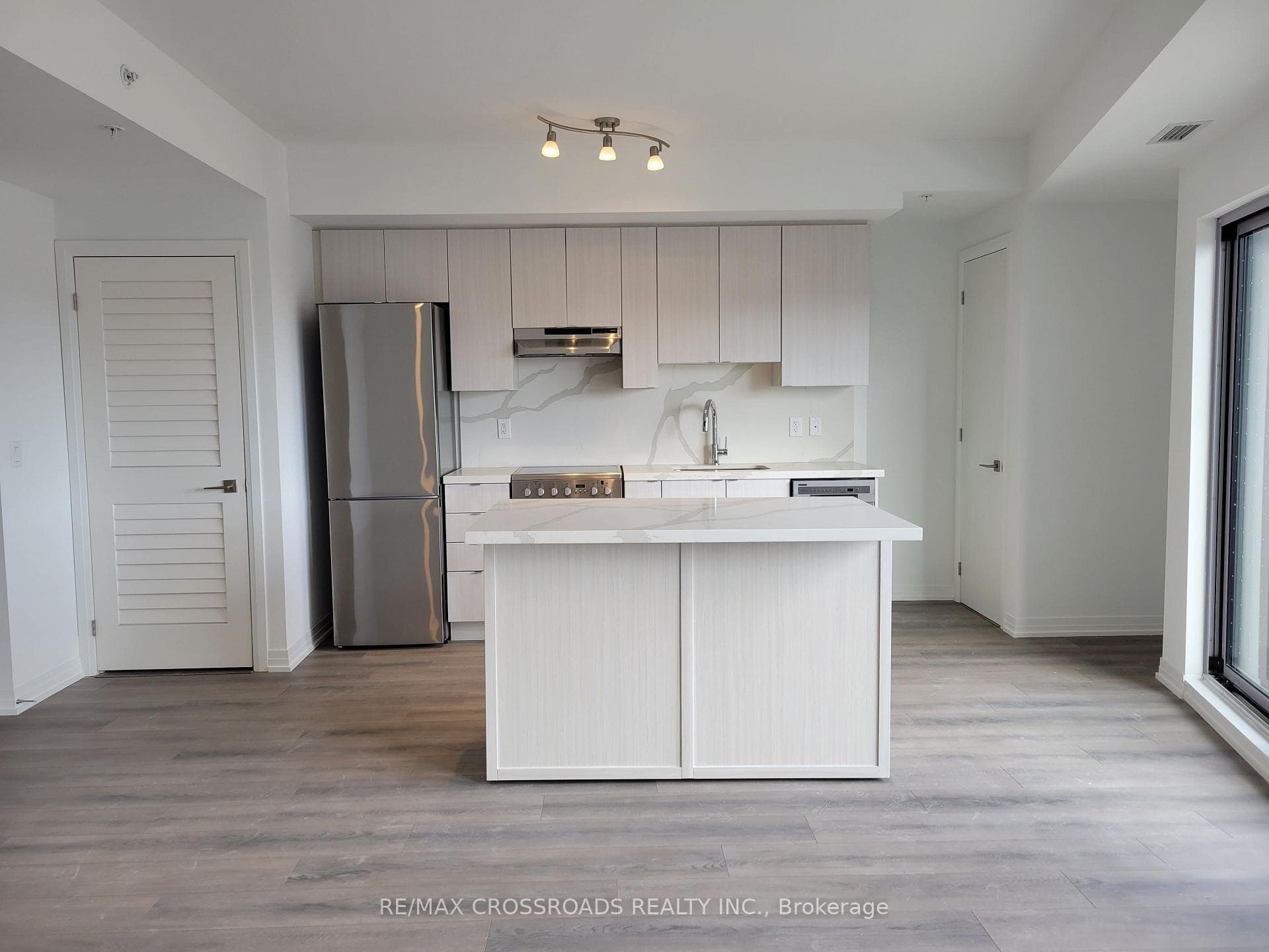 408 Browns Line Unit 213, Liberty Village / Parkdale / South Parkdale, ON M8W 3T8 - Photo 1