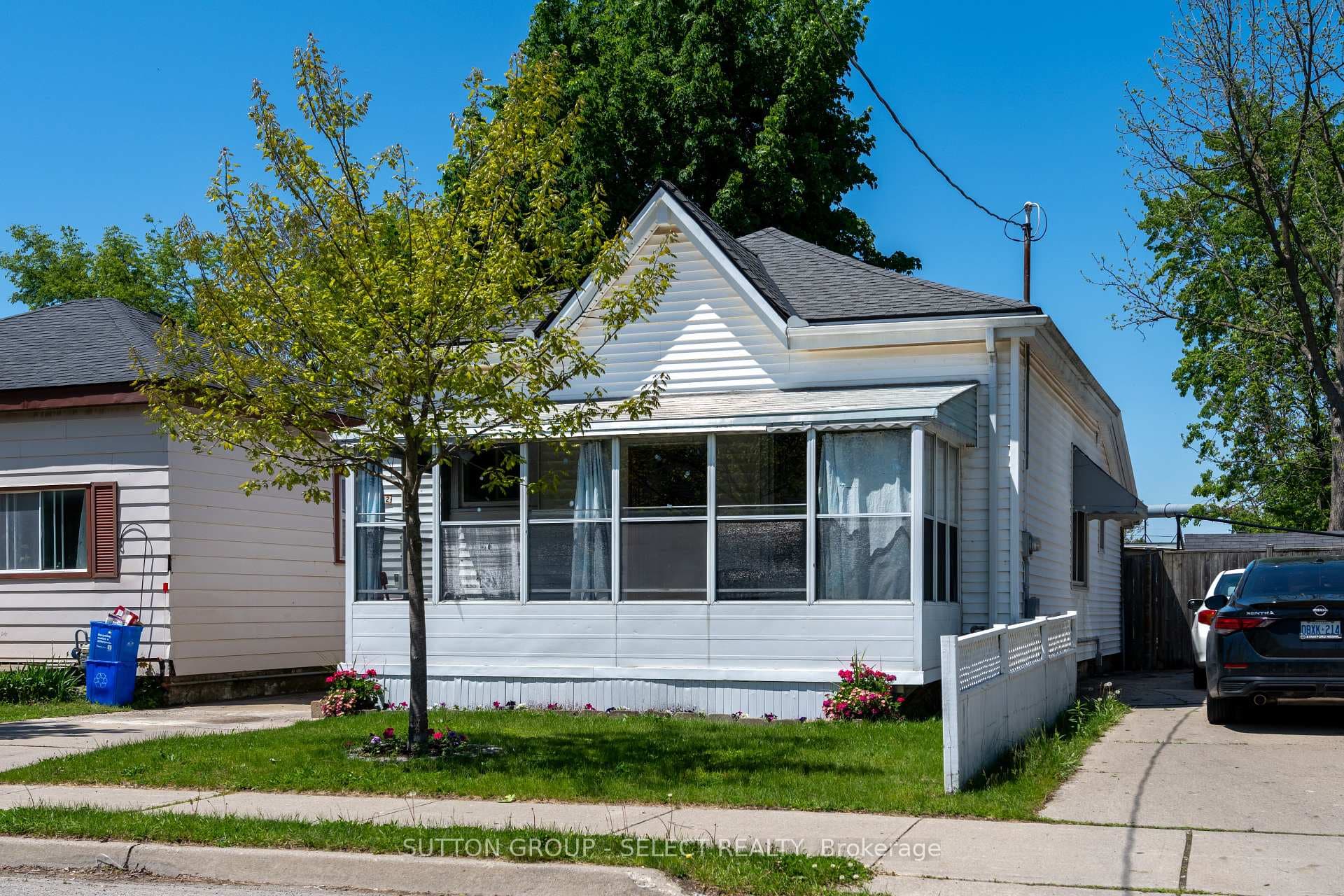 582 Hill Street, London East, ON N6B 1G1 - Photo 1