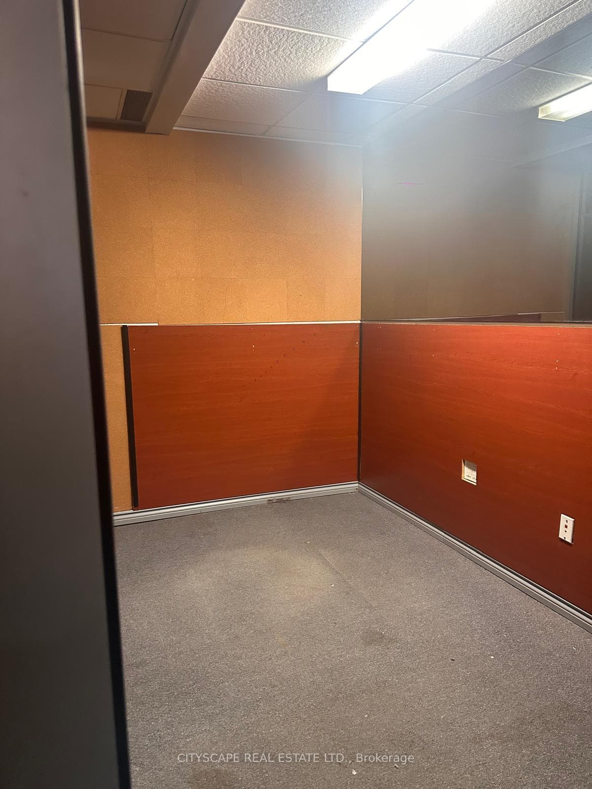 5359 Timberlea Boulevard Unit 35, Mississauga, ON L4W 4N5 - Photo 1