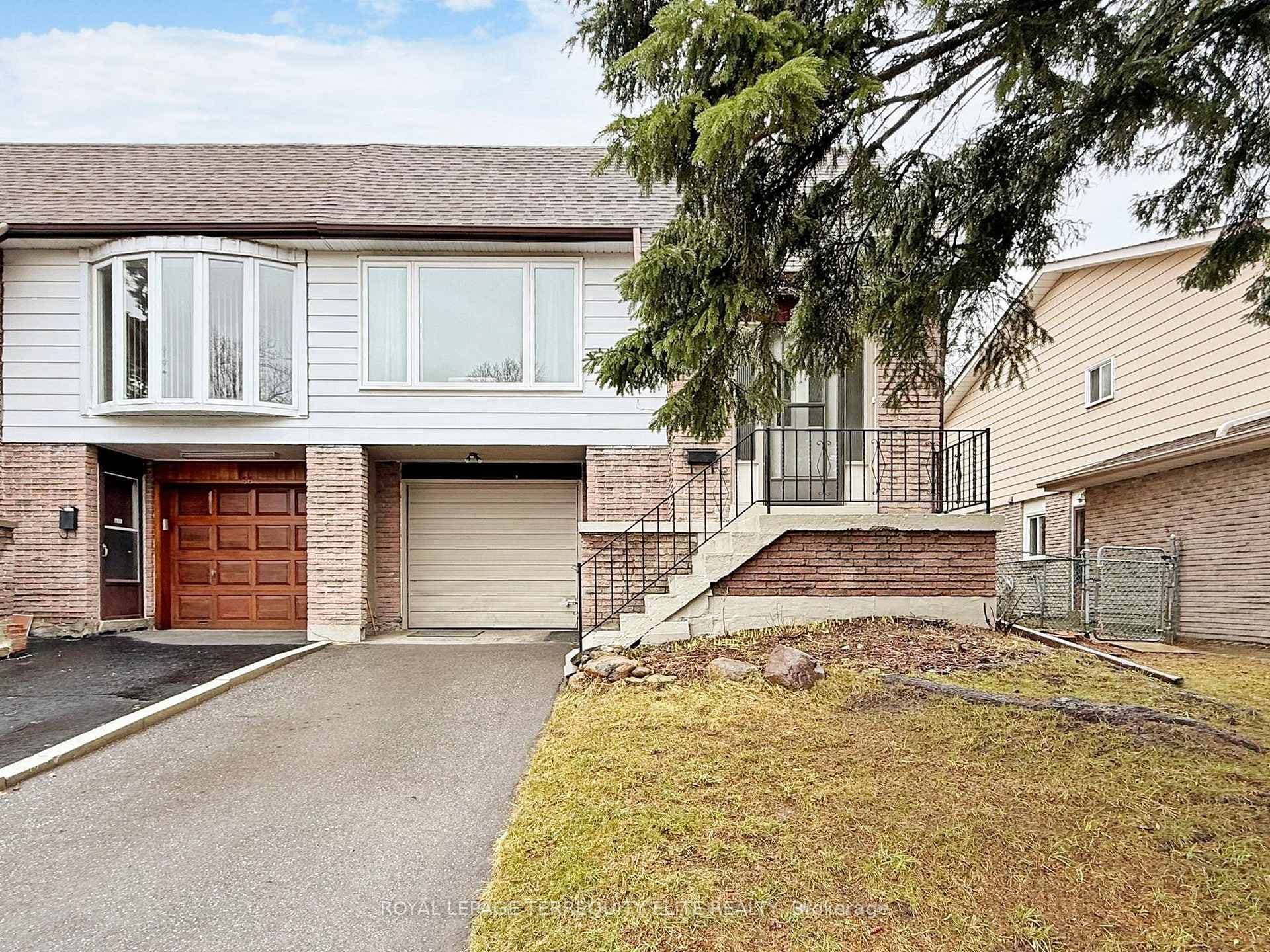 68 Ashridge Drive, Toronto E07