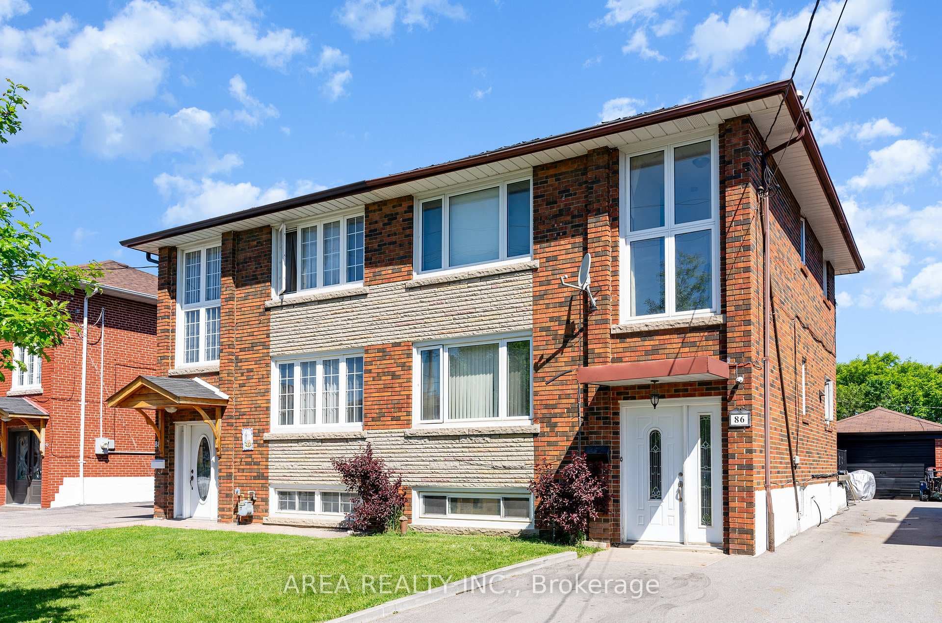 86 Cayuga Avenue, Keelesdale / Eglinton West, ON M6N 2G3 - Photo 1