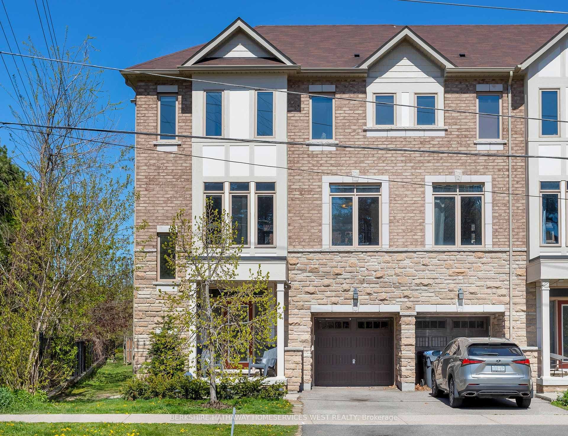 2061 Cliff Road, Mississauga