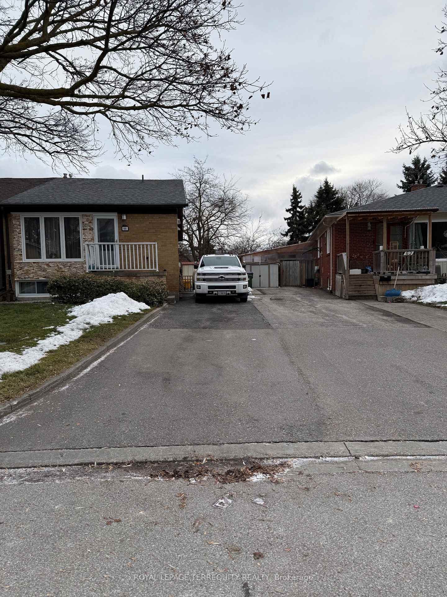 60 Pynford Crescent Unit BSMT, Don Mills / Parkwoods / Victoria Village, ON M3A 1W8 - Photo 1
