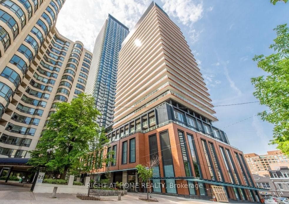 18 Maitland Terrace Unit 1711, Regent Park / Cabbagetown / St. James Town, ON M4Y 0H2 - Photo 1