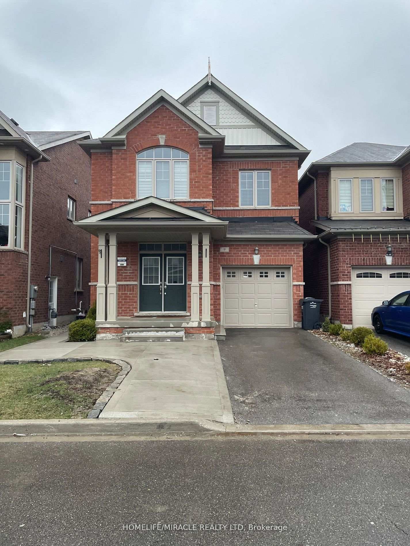 9 Humberstone Crescent, Brampton, ON L7A 4C3 - Photo 1