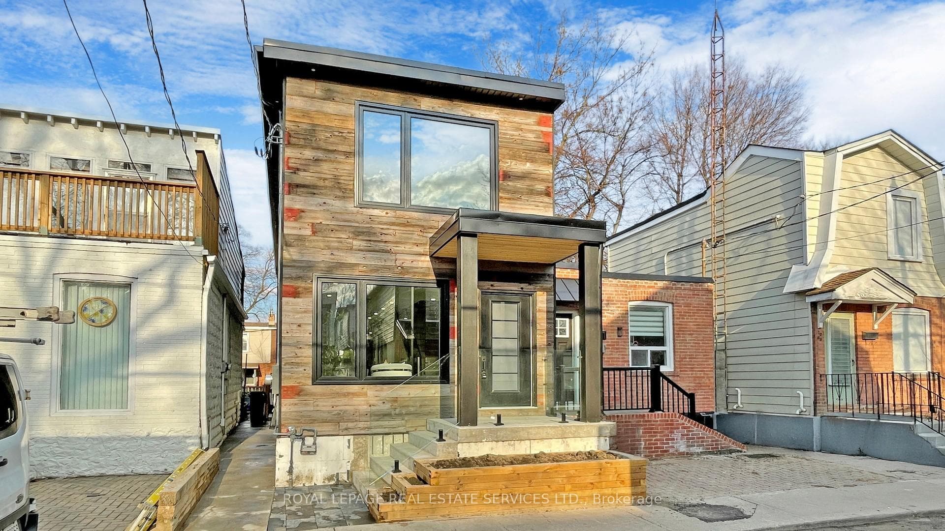 1073 Craven Road, Riverdale / Leslieville, ON M4J 4V7 - Photo 1