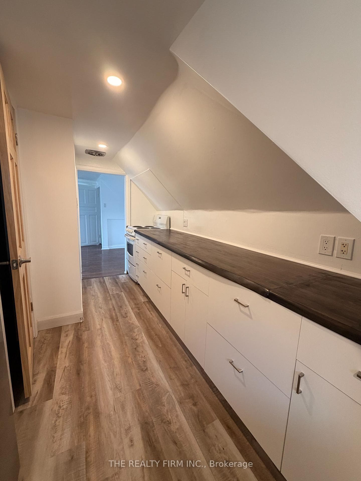 25 Glenwood Avenue Unit Upper, London East, ON N5Z 2P7 - Photo 1