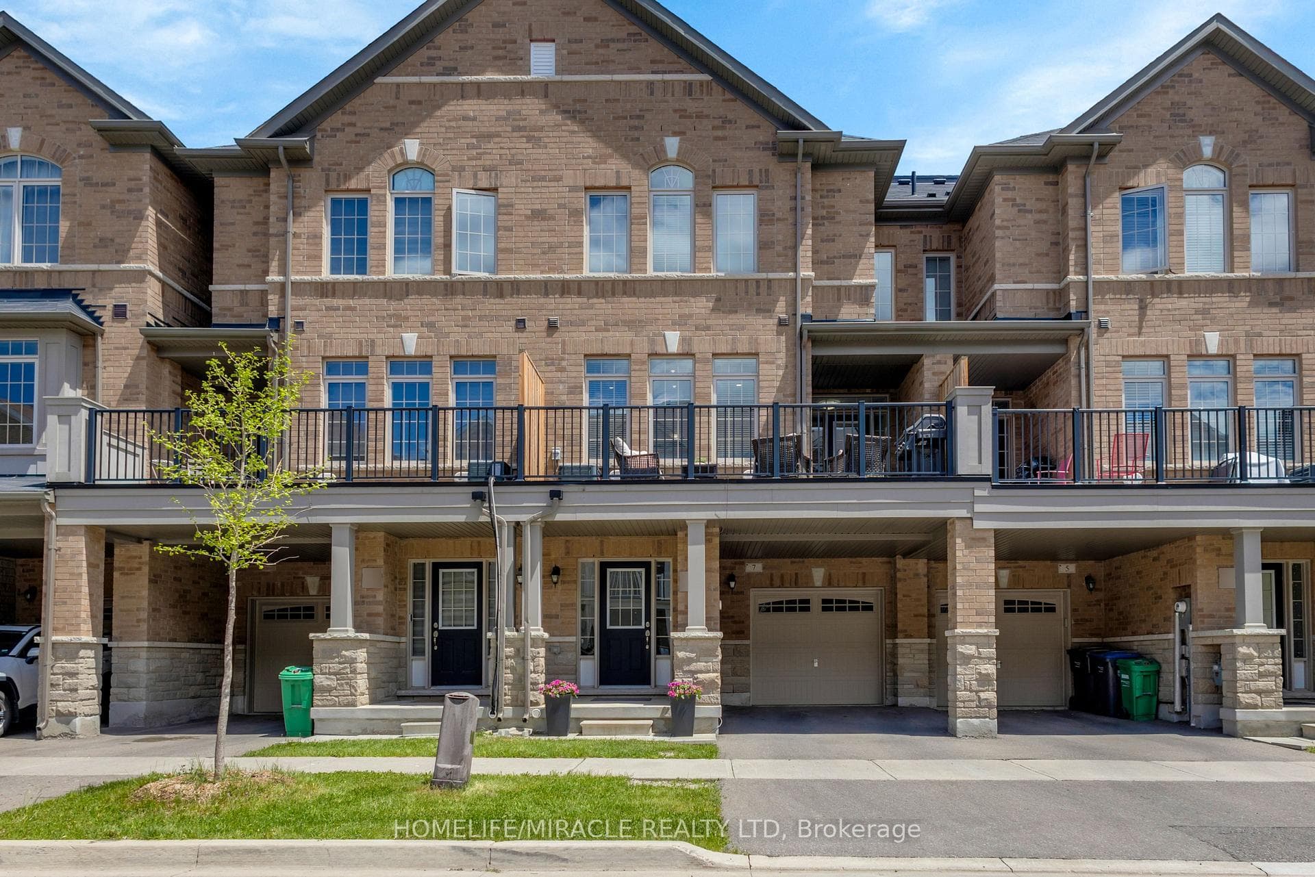 7 Haymarket Drive, Brampton, ON L7A 5C3 - Photo 1