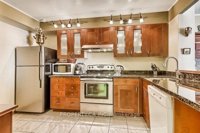 1131 Steeles Avenue Unit 609, Thornhill / Willowdale, ON M2R 3W8 - Photo 1