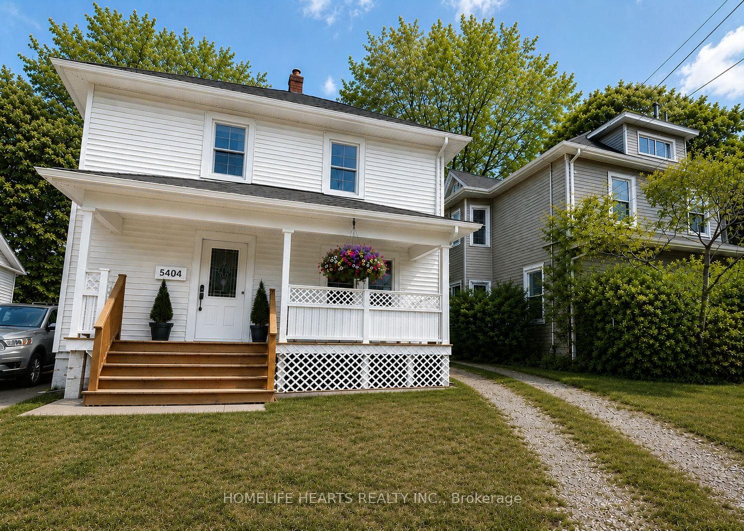 5404 Bridge Street, Niagara Falls