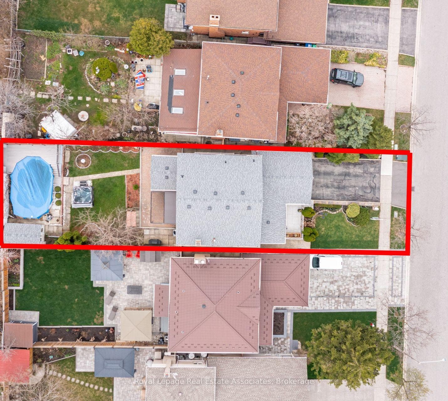1311 Underwood Drive, Mississauga, ON L4W 3M9 - Photo 1