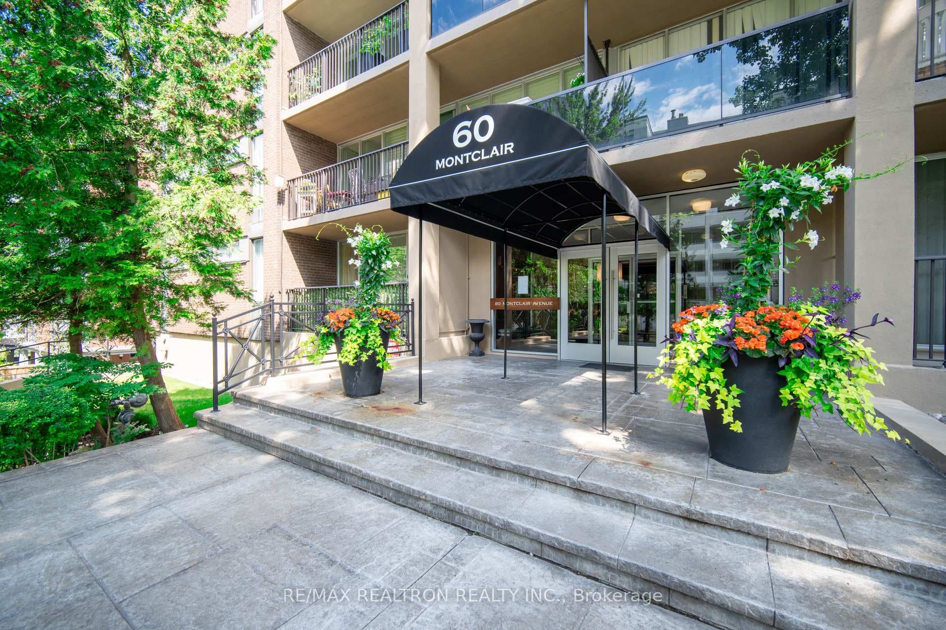 60 Montclair Avenue Unit 506, Forest Hill / Deer Park, ON M5P 1P7 - Photo 1