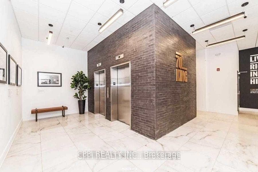 70 King Street Unit 506, Oshawa, ON L1H 1B5 - Photo 1