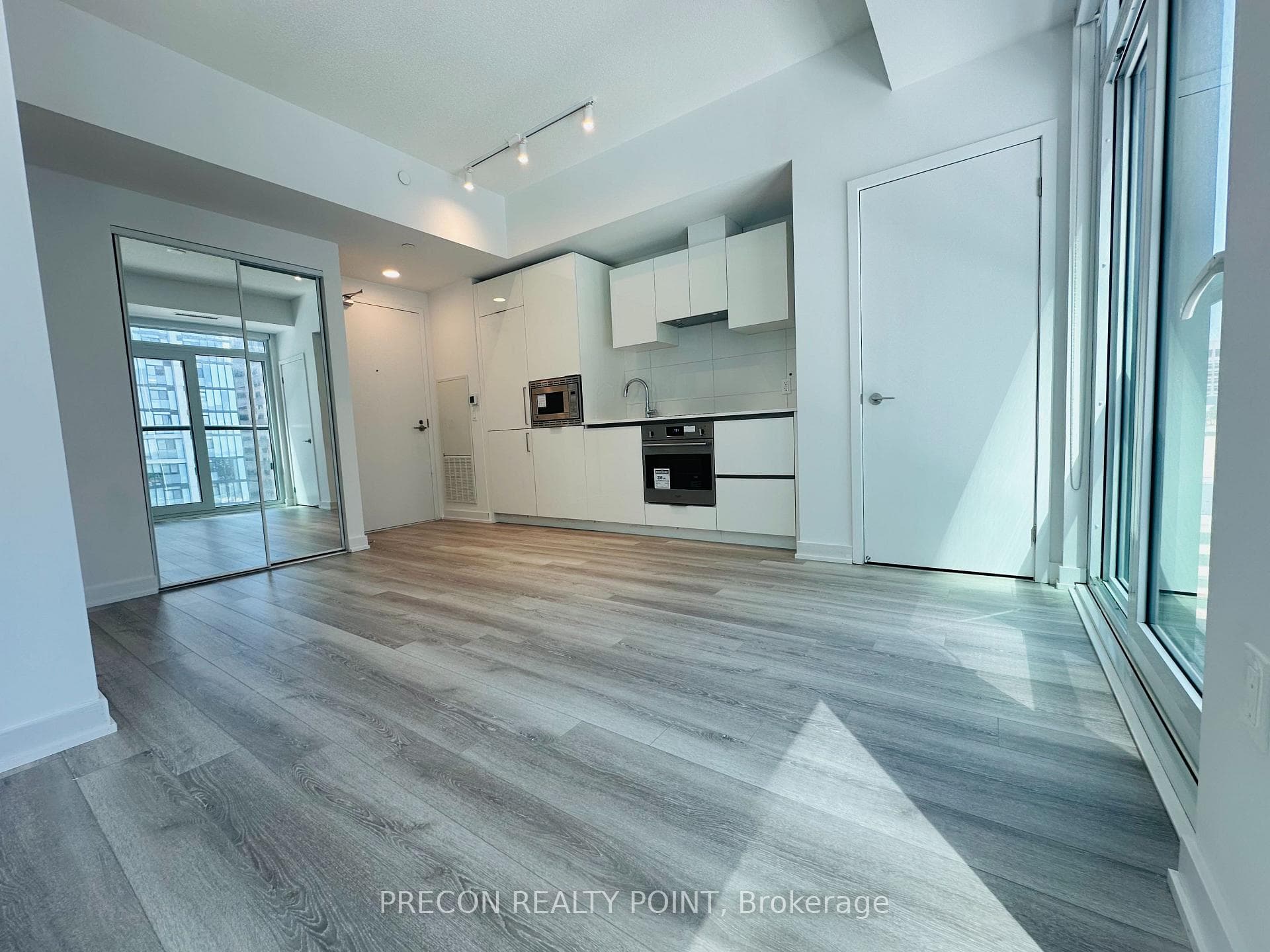 121 St Patrick Street Unit 1516, Downtown Toronto / Waterfront, ON M5T 3C1 - Photo 1