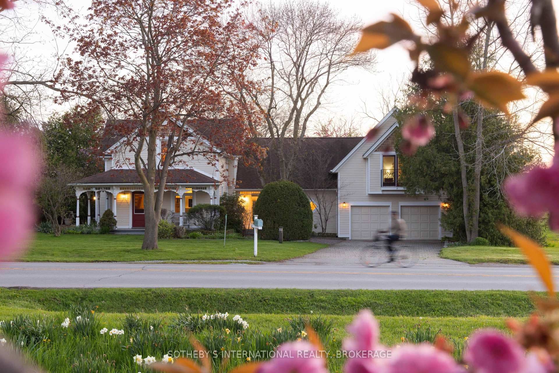 15906 Niagara Parkway, Niagara-on-the-Lake