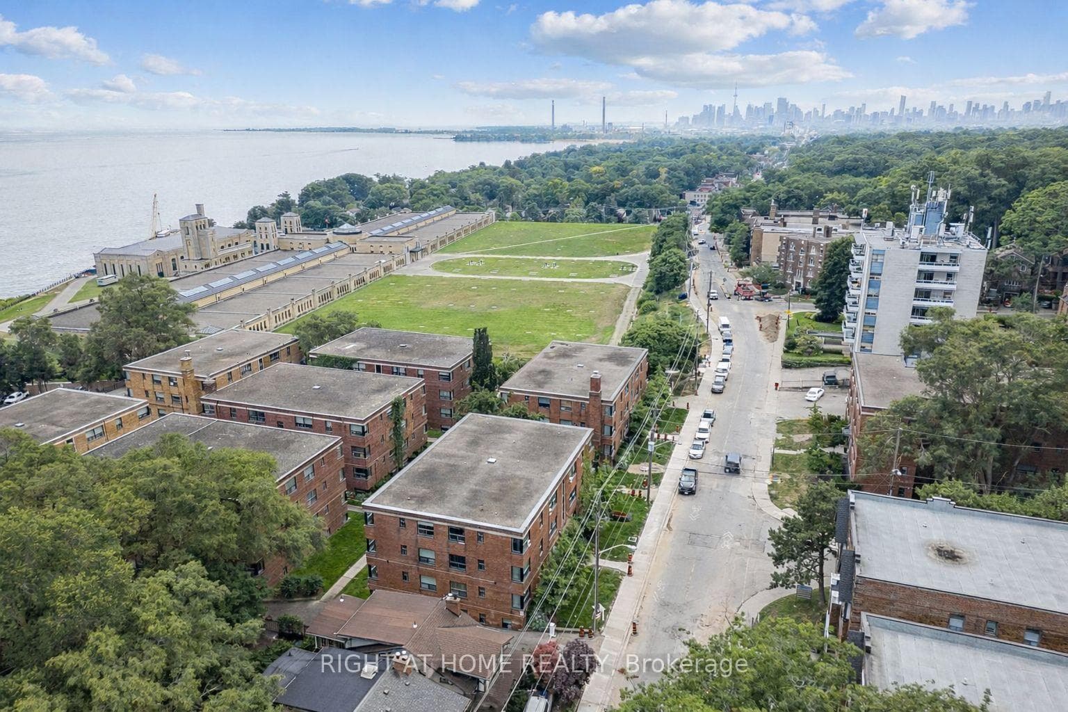 3015 Queen Street Unit F12, Birch Cliff / Cliffside, ON M1N 1A5 - Photo 1