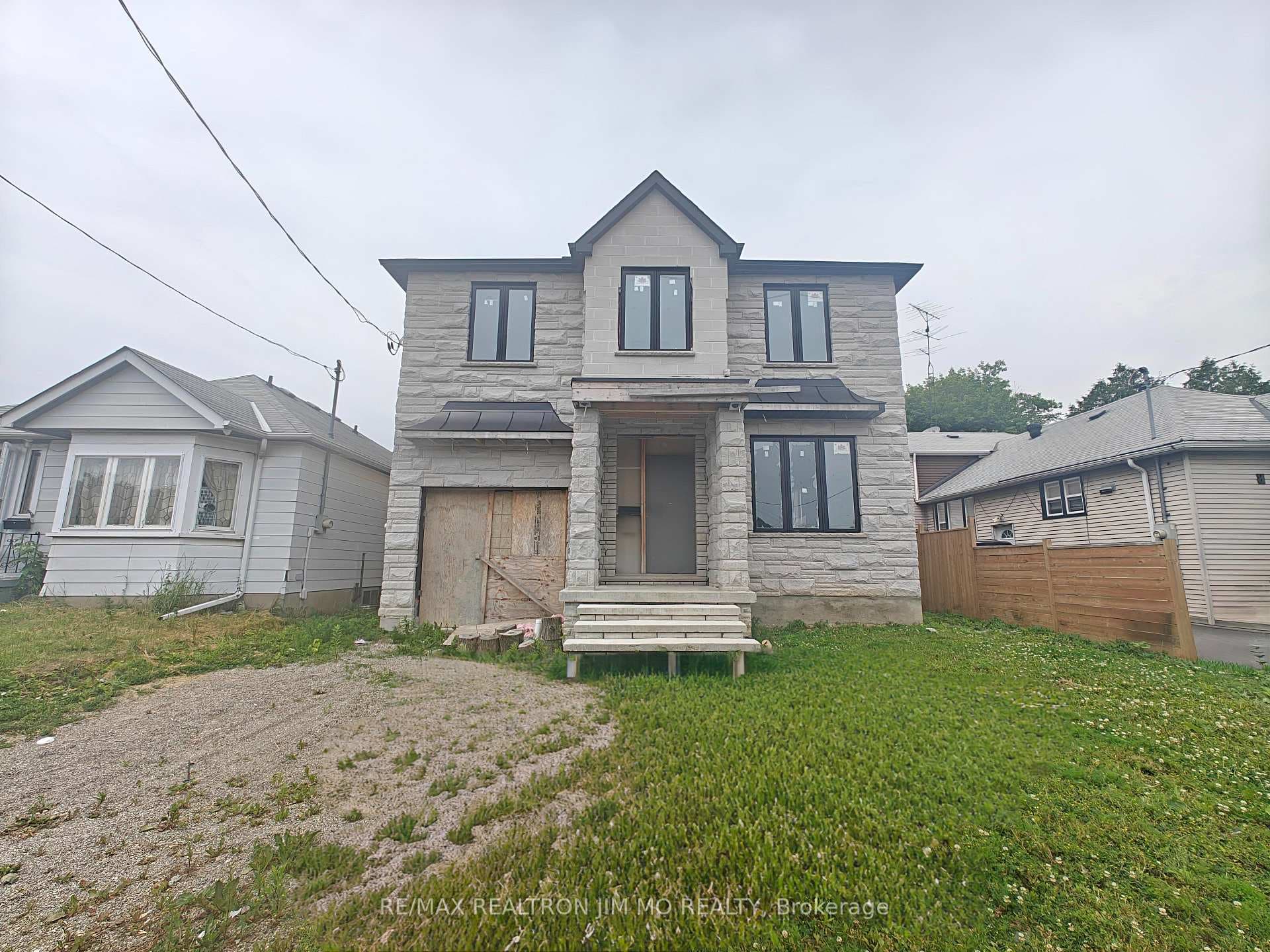 6 Cotton Avenue, Dorset Park / Kennedy Park, ON M1K 1Z2 - Photo 1