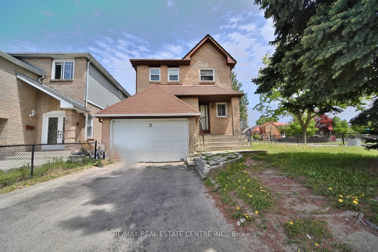 2 Roehampton Crescent, Brampton