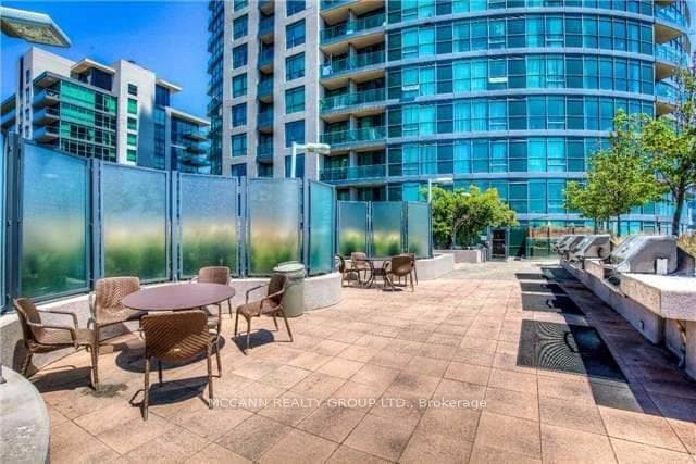 215 Fort York Boulevard Unit 3301, Downtown Toronto / Waterfront, ON M5V 4A2 - Photo 1