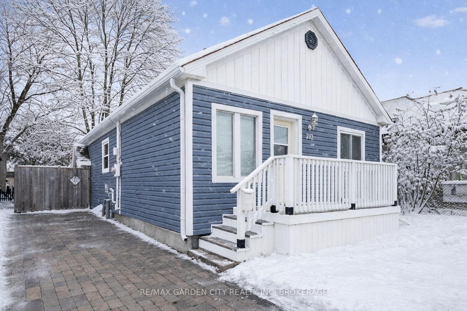 210 Wright Street, Welland, ON L3B 2K3 - Photo 1