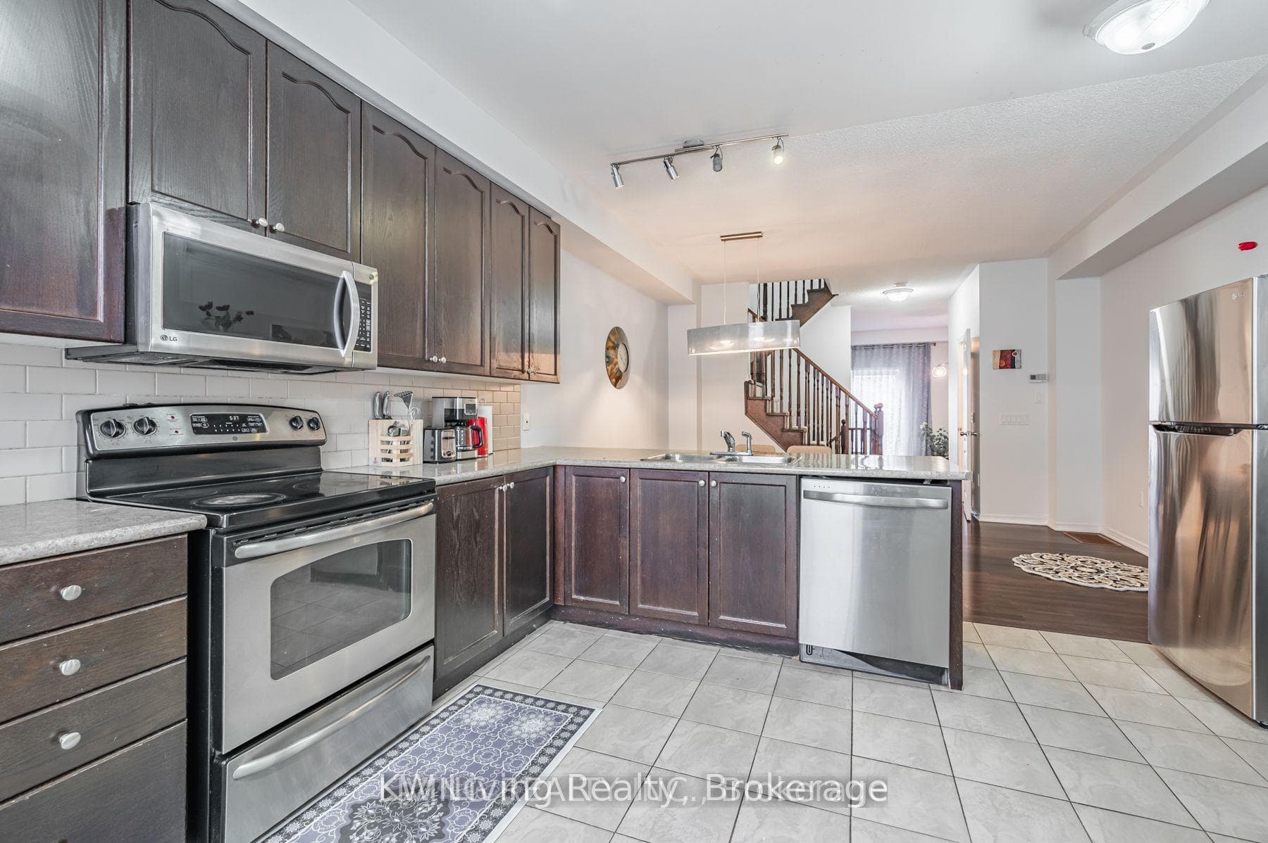 6625 Falconer Drive Unit 25, Mississauga, ON L5N 0C7 - Photo 1
