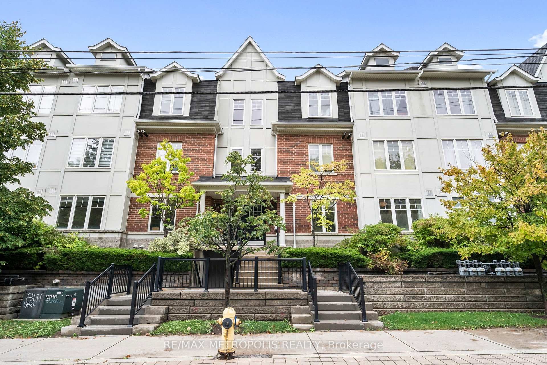 669A Warden Avenue Unit 13, Dorset Park / Kennedy Park, ON M1L 0G3 - Photo 1