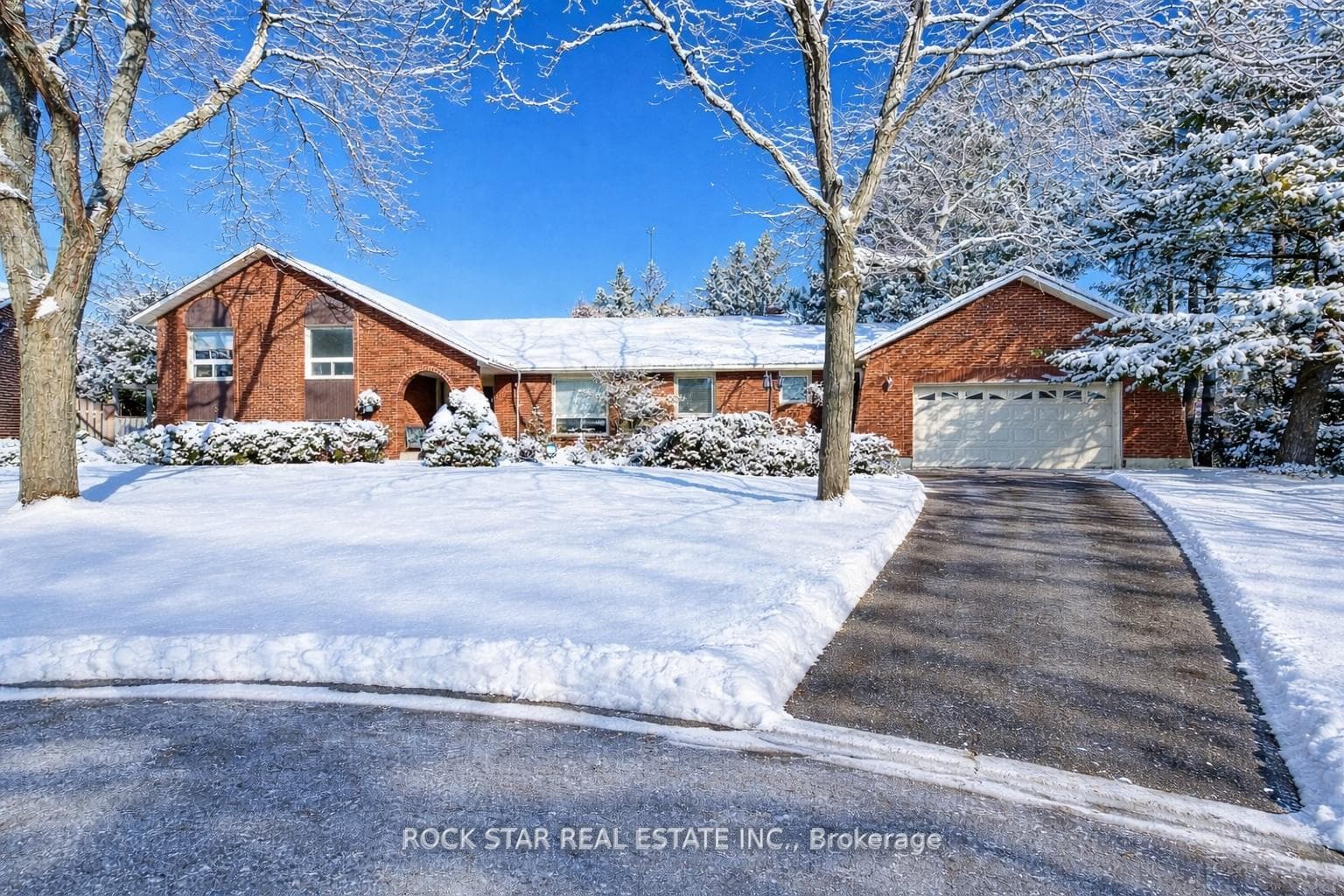 14 Cairnmore Court, Brampton, ON L6Z 1T6 - Photo 1