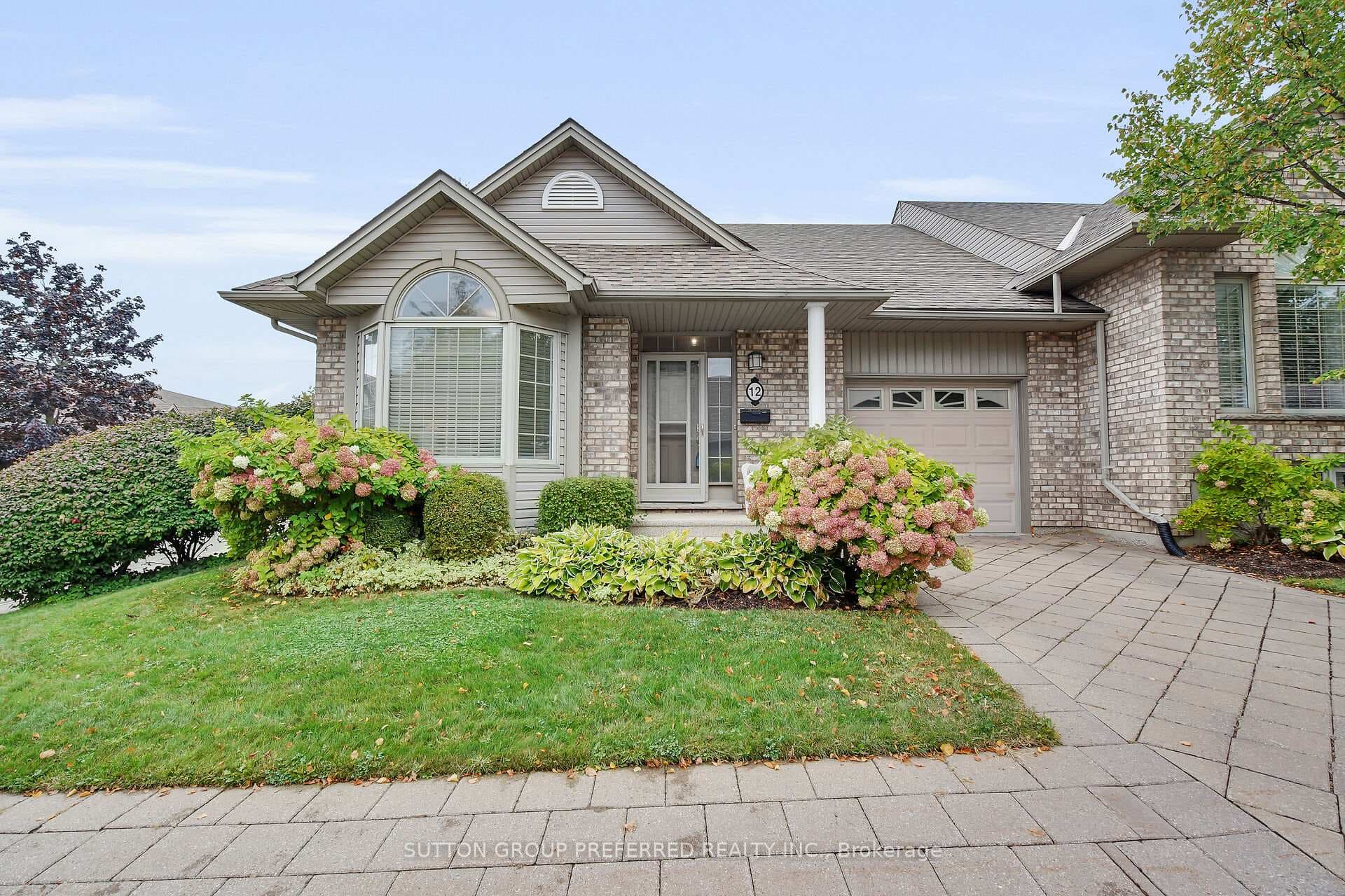 800 Commissioners Road Unit 12, London South, ON N6K 1C2 - Photo 1