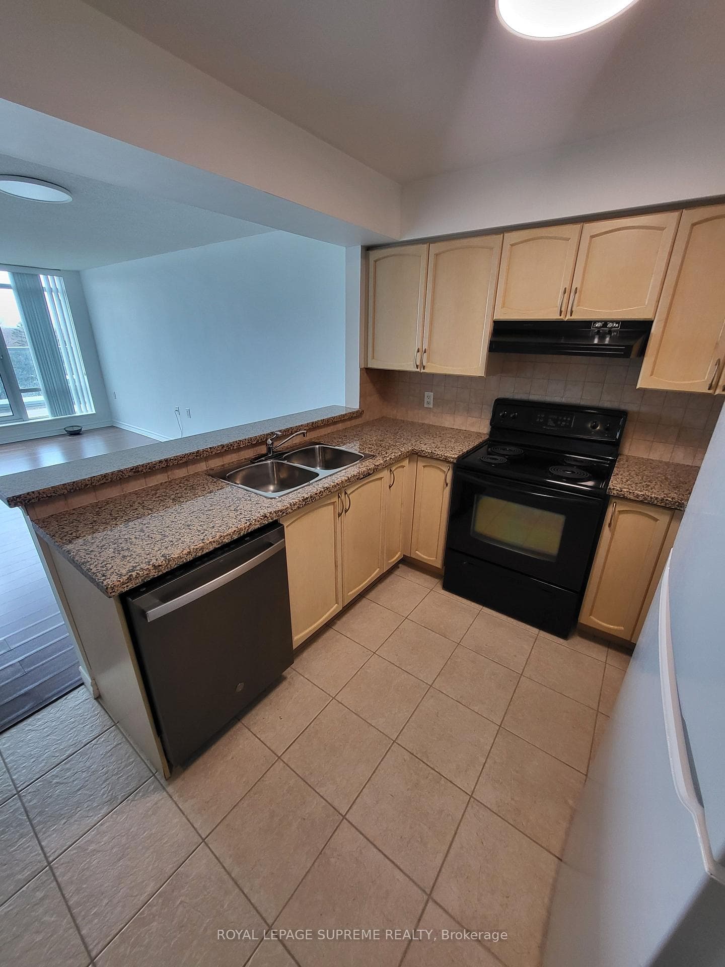 3830 Bathurst Street Unit 702, North York (Bathurst Manor / Clanton Park), ON M3H 6C5 - Photo 1