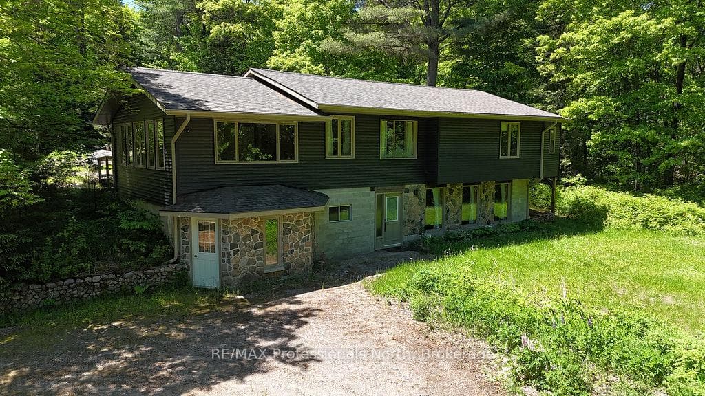 128 Old Muskoka Road, Perry