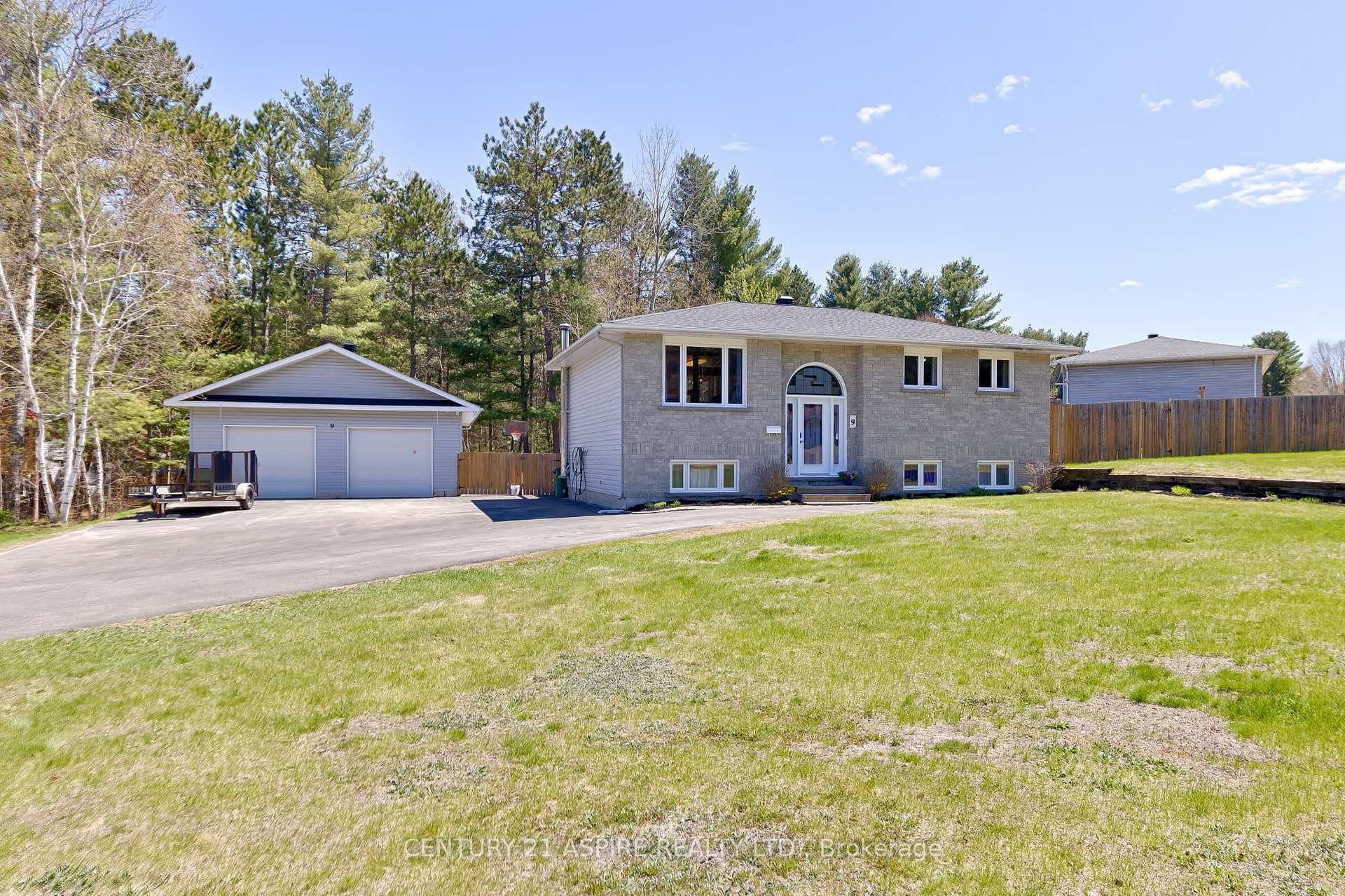 9 Jamie Crescent, Petawawa