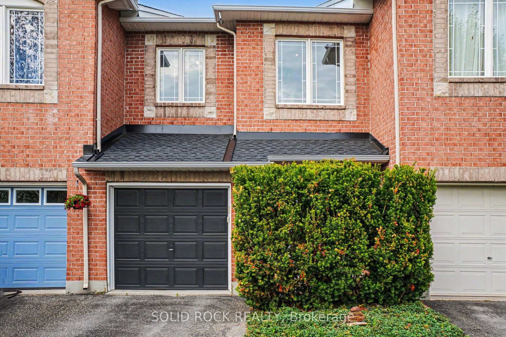 2064 Dunollie Crescent, Kanata