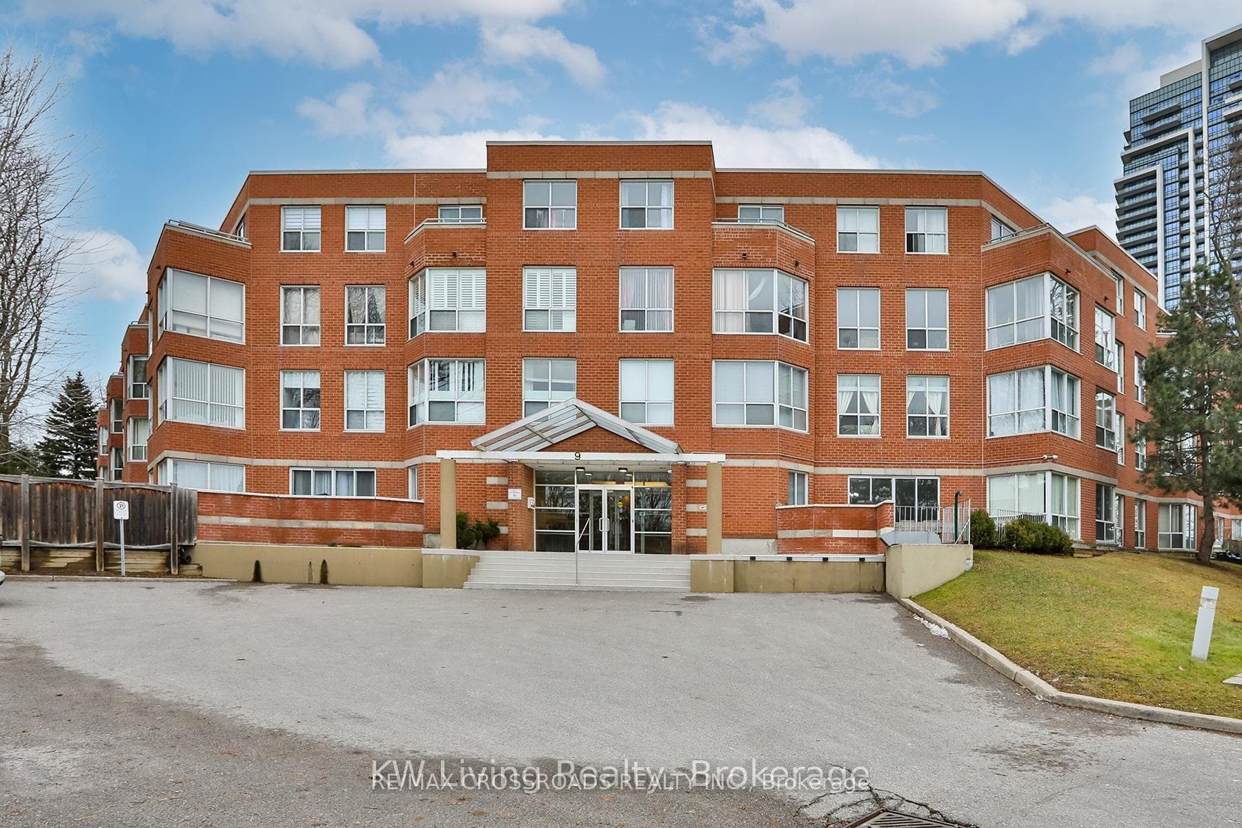 9 Chalmers Road Unit PH2, Richmond Hill, ON L4B 3N3 - Photo 1