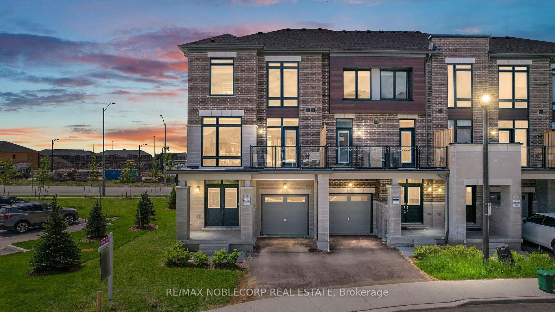 3 Holyrood Crescent, Vaughan