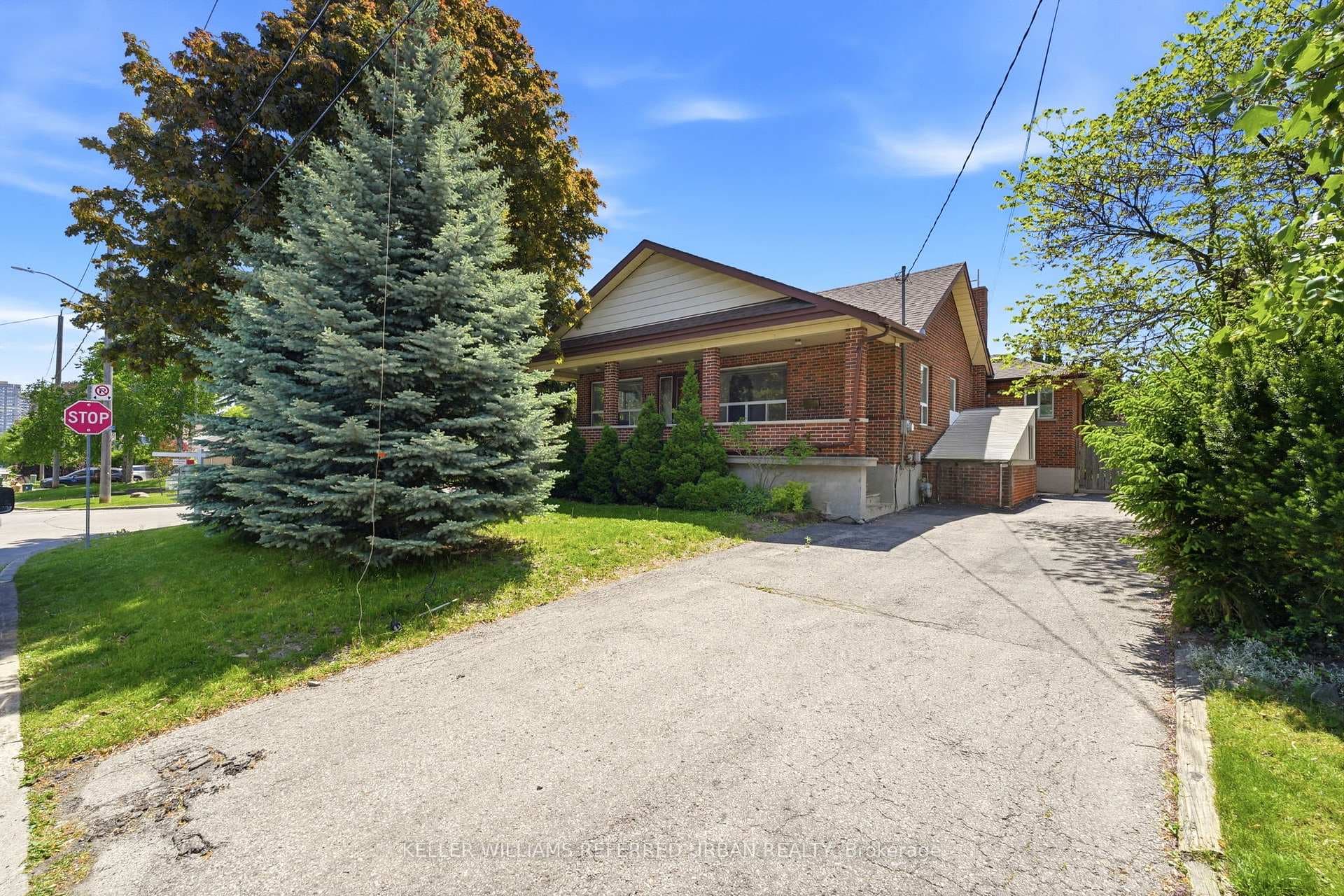 149 Burndale Avenue, Thornhill / Willowdale, ON M2N 1T1 - Photo 1