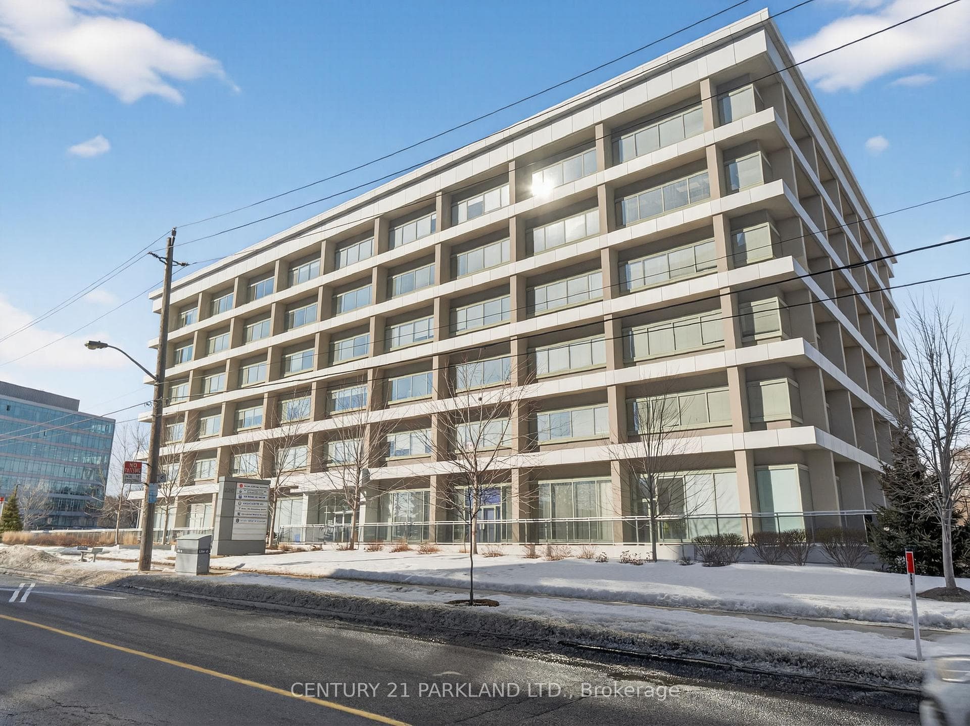 Prime commercial location: 401/407/ DVP etc