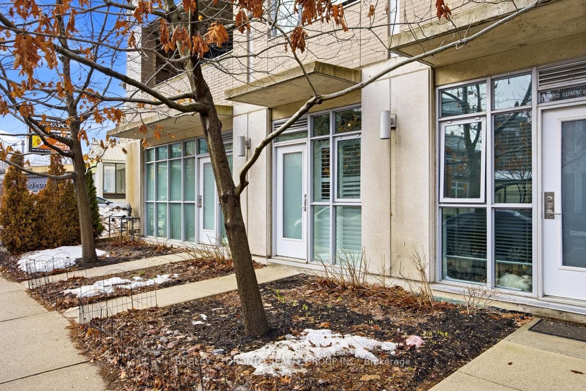 52 Sumach Street Unit TH102, Regent Park / Cabbagetown / St. James Town, ON M5A 3J7 - Photo 1