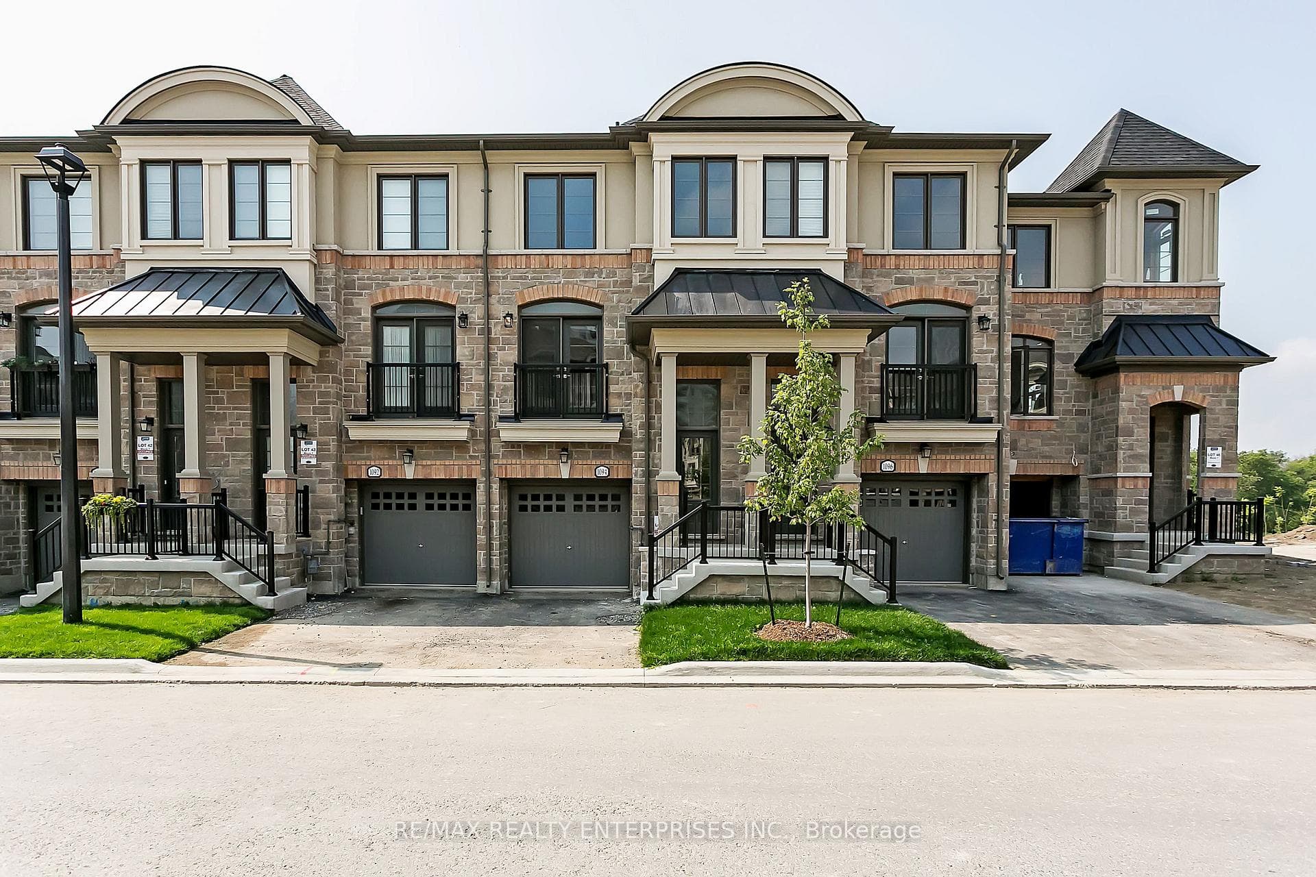 1094 Beachcomber Road, Mississauga, ON L5G 0B1 - Photo 1