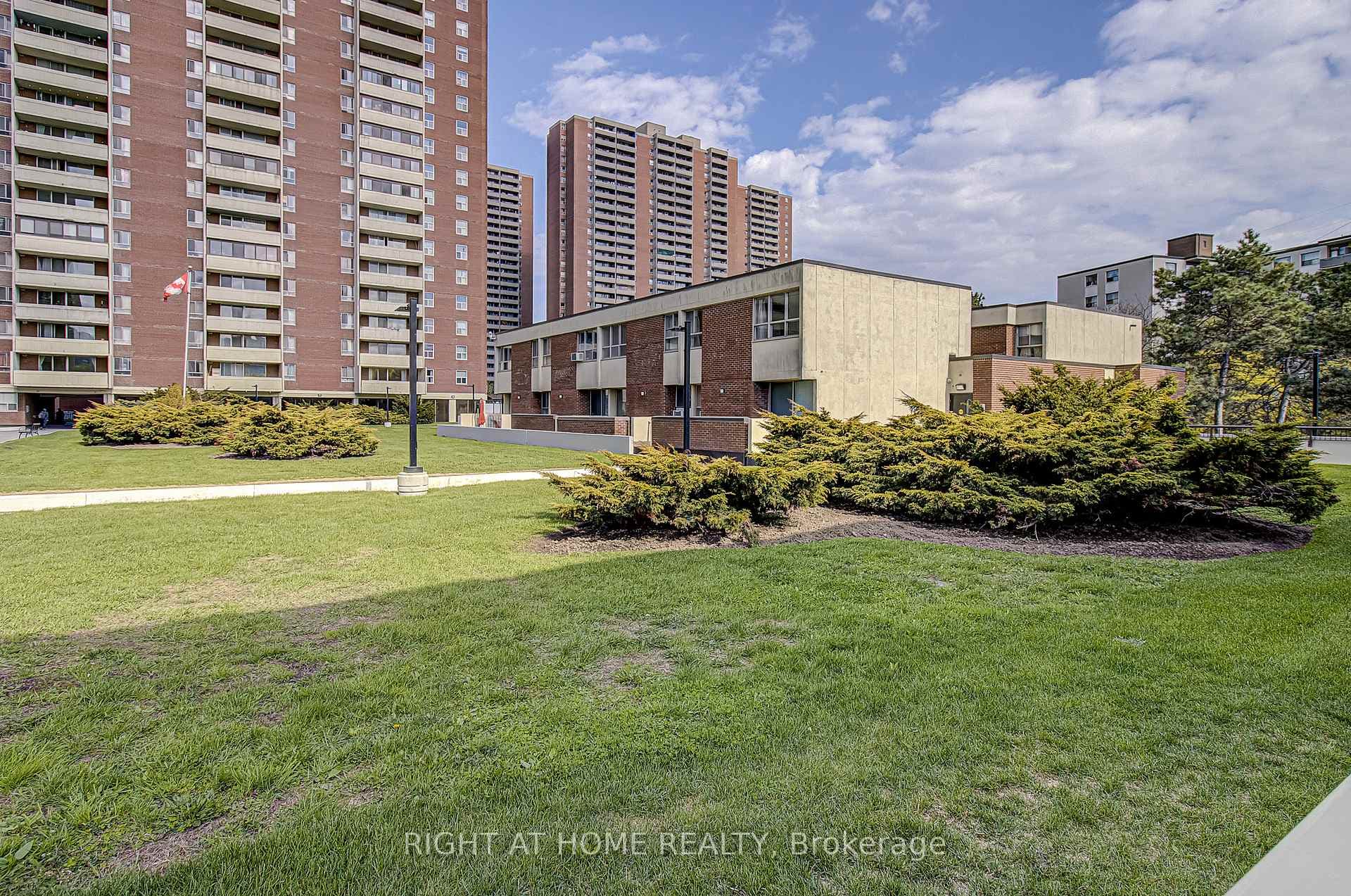8 Crescent Town Road Unit 409, Danforth / East York, ON M4C 5L3 - Photo 1