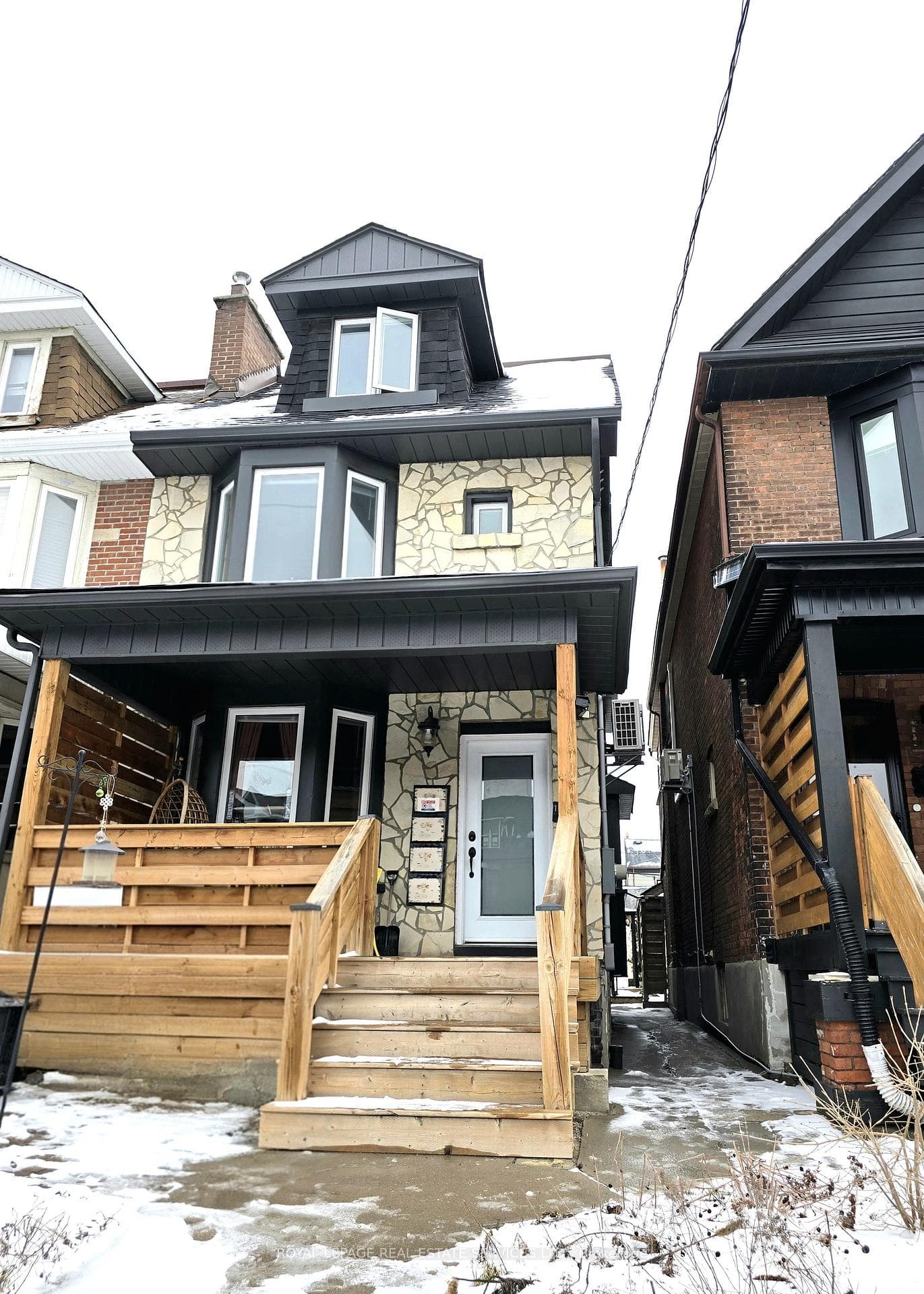 1399 Lansdowne Avenue Unit Upper, Keelesdale / Eglinton West, ON M6H 3Z9 - Photo 1