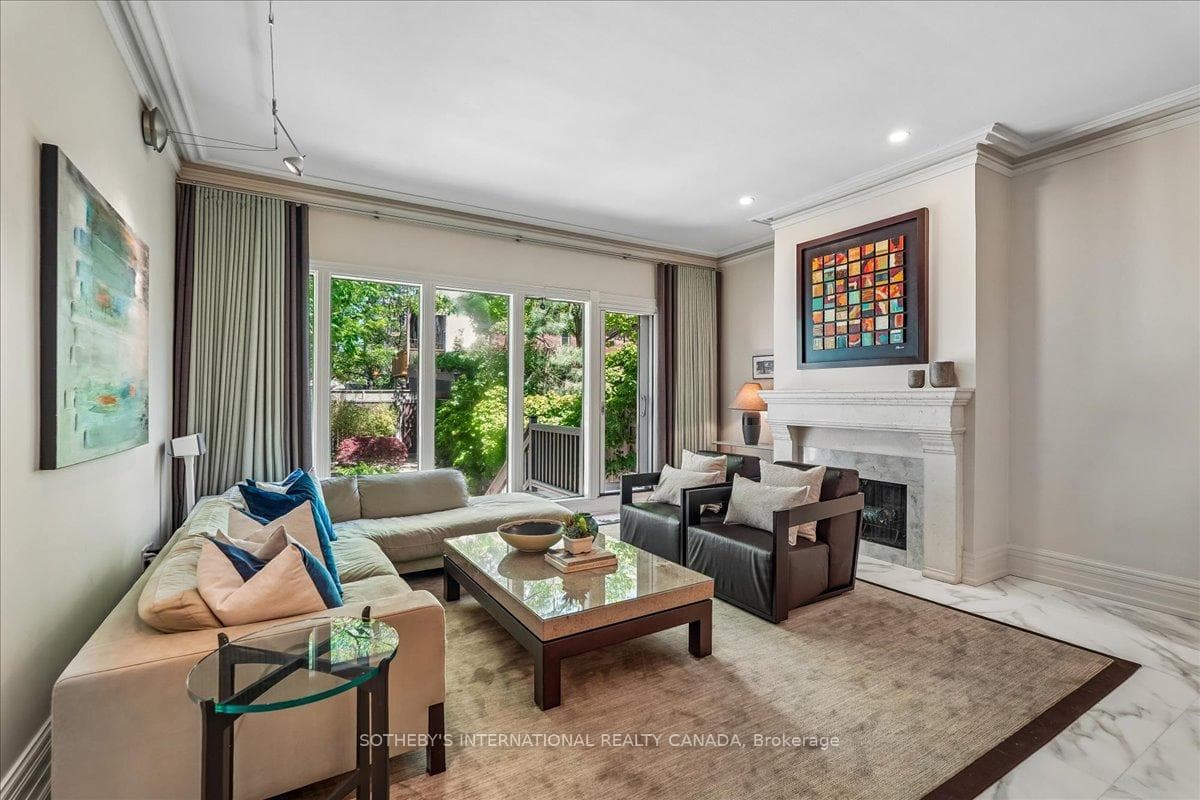 9 Rose Avenue, Regent Park / Cabbagetown / St. James Town, ON M4X 1N6 - Photo 1