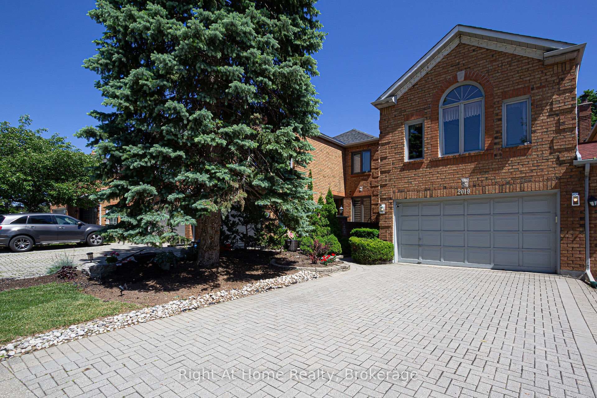 2019 Brays Lane, Oakville