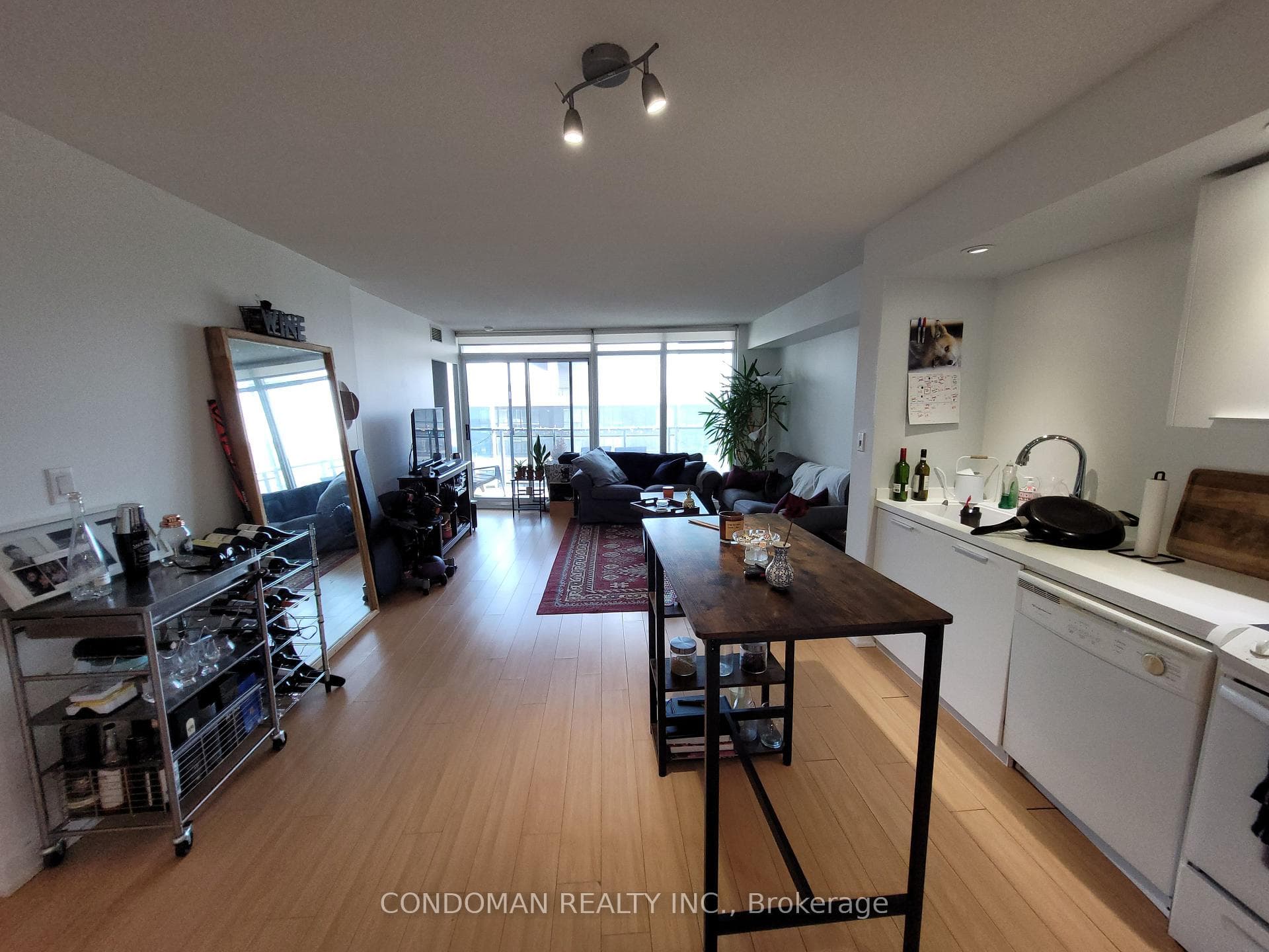 25 Capreol Court Unit 1010, Toronto C01