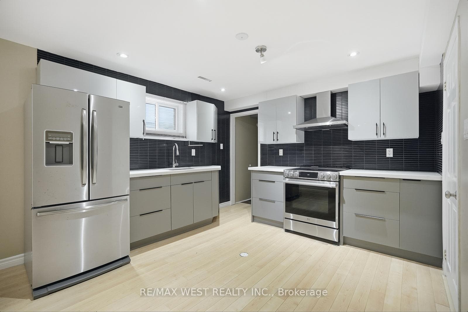 6 Marshall Boulevard Unit Basement, Keelesdale / Eglinton West, ON M6N 2R7 - Photo 1
