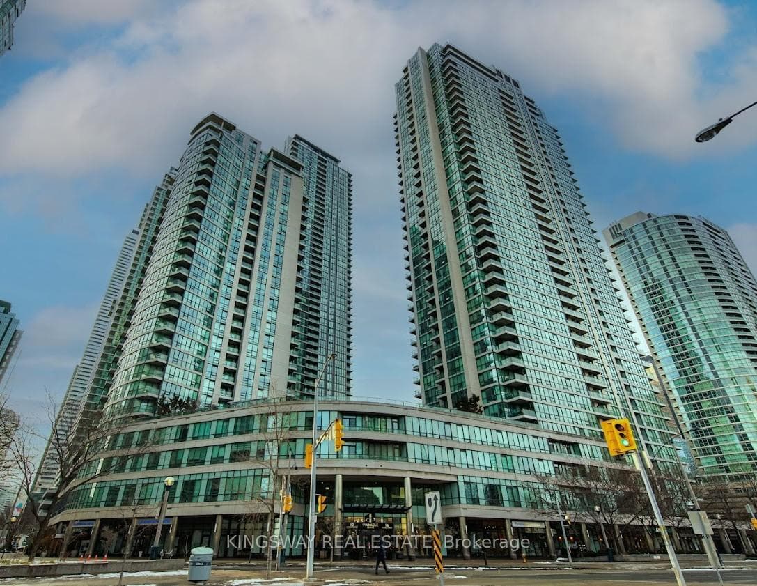 16 Yonge Street Unit 1802, Toronto C01
