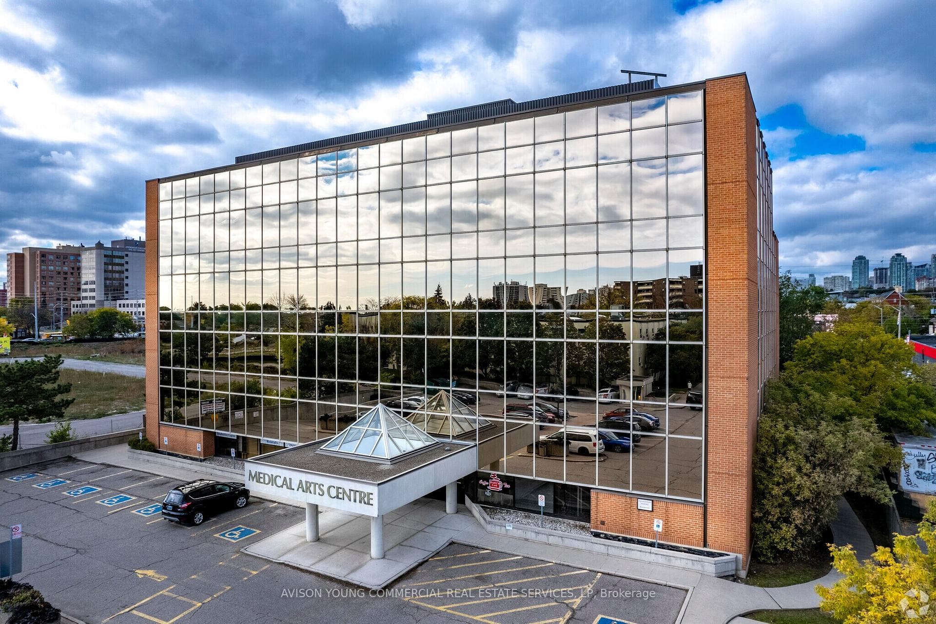 71 King Street Unit 200, Mississauga, ON L5B 4A2 - Photo 1