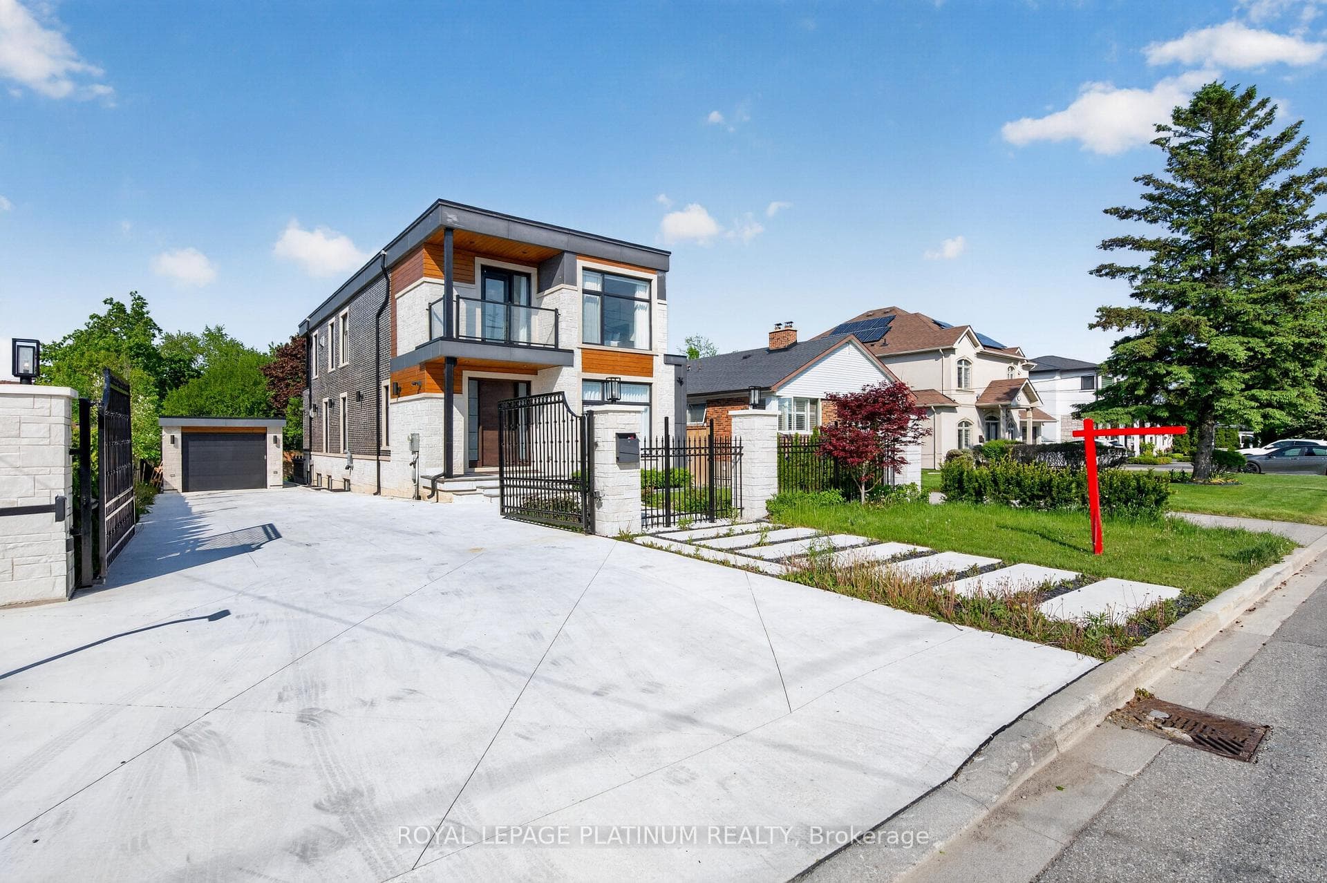 7 Arch Road, Mississauga, ON L5M 1M4 - Photo 1