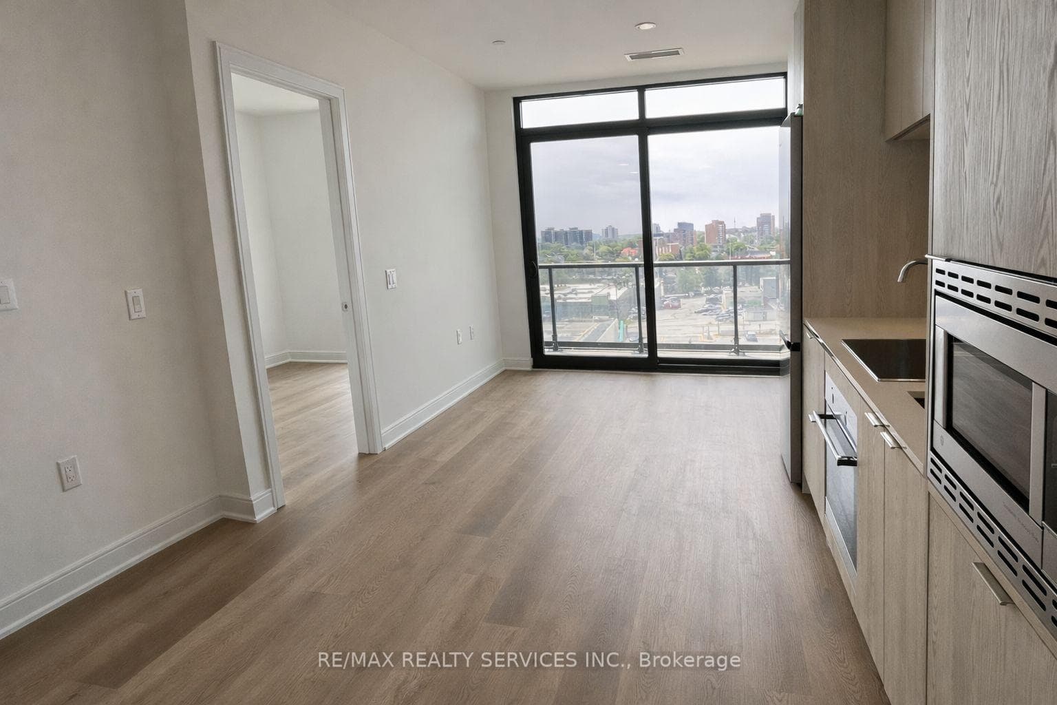 Living/kitchen/dining