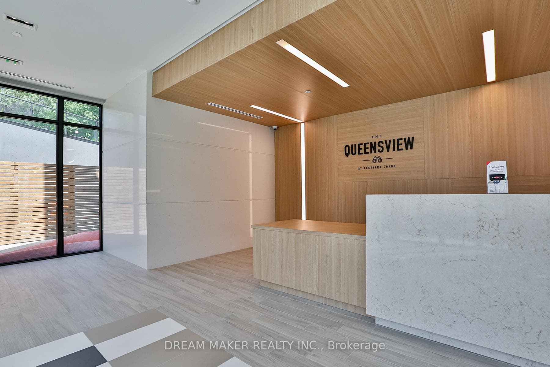 25 Neighbourhood Lane Unit 715, Corso Italia / Dufferin Grove, ON M8Y 0C4 - Photo 1