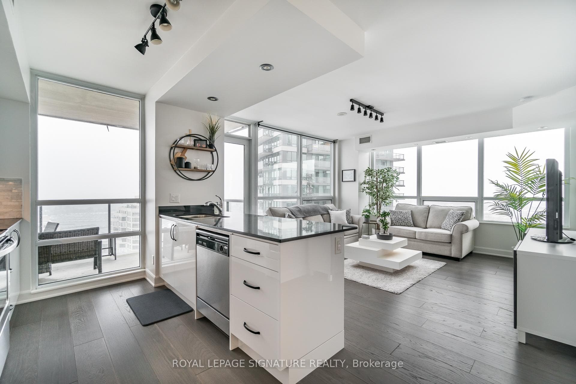 2230 Lakeshore Boulevard Unit 1802, Liberty Village / Parkdale / South Parkdale, ON M8V 0B2 - Photo 1